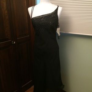 NWT Vintage Diagonal front/hem skinny strap dress